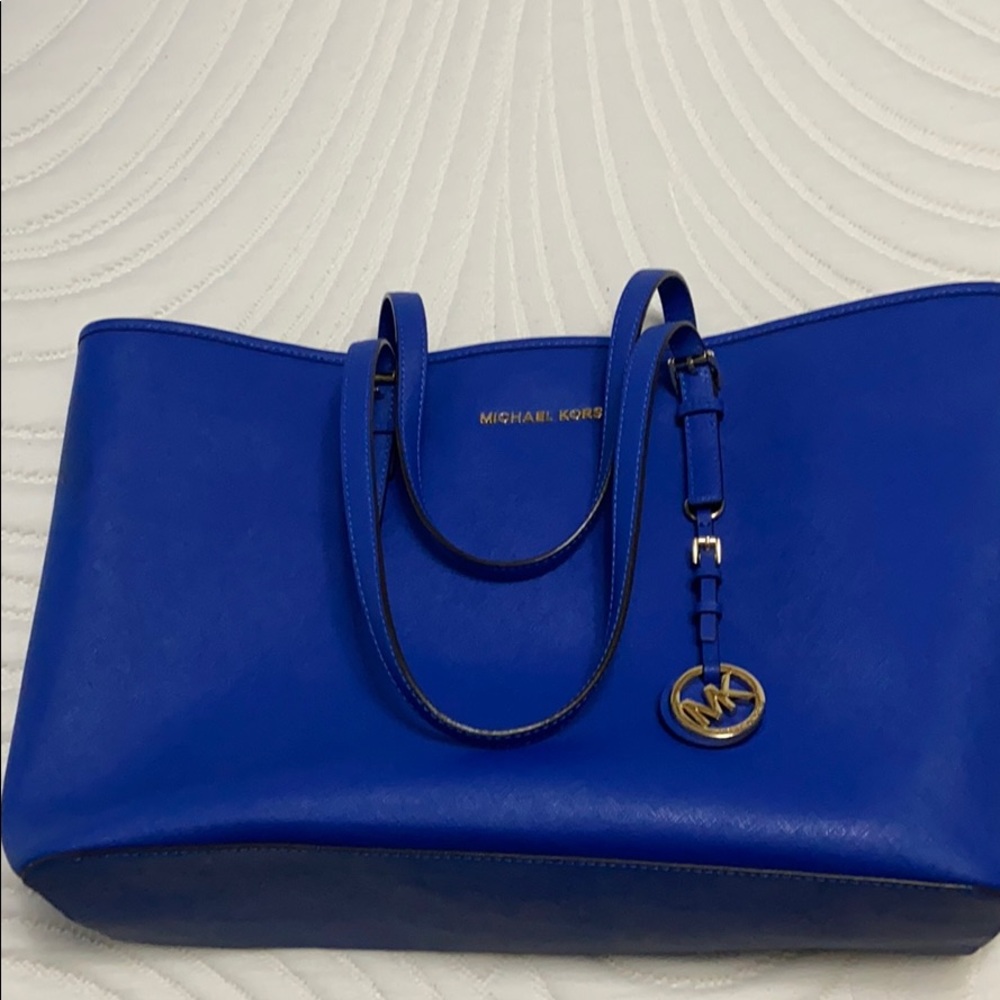 Michael kors shoulder blue bag